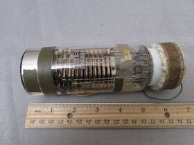 9514b Emi Vintage 2 Inch Top Window Photomultiplier Pmt Tube With Socket As-is