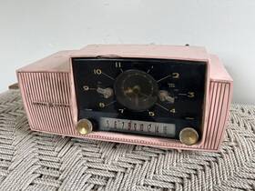 C431a General Electric Vintage 1959 Tube Am Clock Radio Pink Model Untested