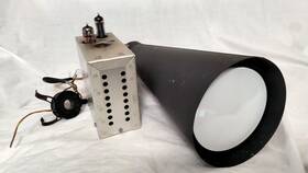 5aqpia Hewlett Packard Vintage Hp Oscillascope Cathode Ray Tube Crt With Hv Vacuum Yoke