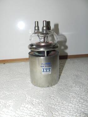 F-7030 Itt Electron Tube Division Power Diode 3 Prong Weak