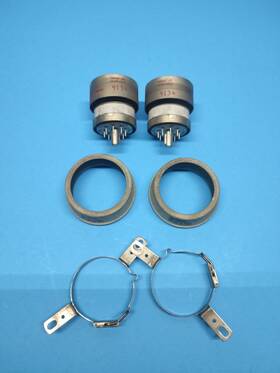 124-0111-001 Johnson 9134 Vintage Lot Of 2 Eimac Tube With Chimneys