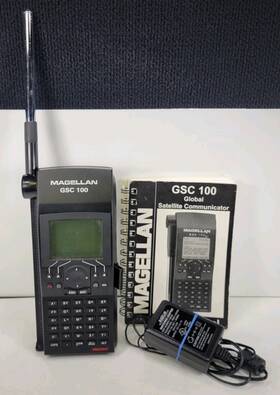 Magellan Gsc-100 Gsc 100 Global Satellite Communicator With Charger Manuals - Good Cond
