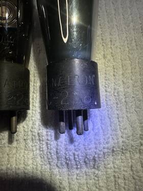 Ac-226 Magnatron Pair Of Vacuum Tubes 4-pin Triodes Untested Vintage