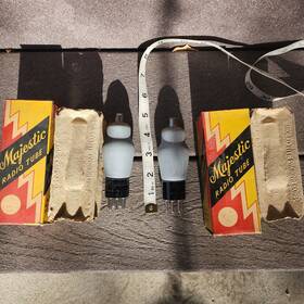 G-6d7 Majestic Two Radio Tubes Vintage Untested