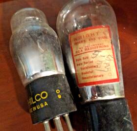 182b Philco 2 - Tubes Usa 1 Is Globe With Engraved Base- 45 Variant Tested Good