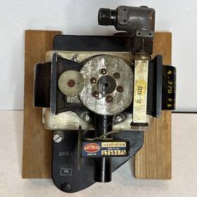 2j51a Raytheon Very Rare Magnetron Tube Us Navy Air Force