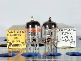 Cv3789 Raytheon Matched Pair 5842 417a Windmill Getter Black Plate Tested Like Nos Tube