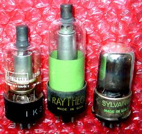 12s07 Raytheon Emerson Sylvania 3 Vintage Electron Tubes Tested Good No Values Radio Audio Mixed Parts Lot