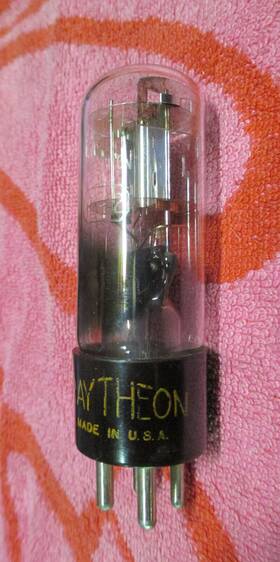 Rk-62 Raytheon Military Radio/amplifier/tv Vacuum Tube Without Ut Box