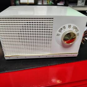 Rca 3-x-536 Vacuum Tube Radio Cabinet No Cracks Works Normally
