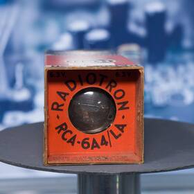 Rca-6a4 Rca Rca-6a4/la 6a4 La Tv Radio Vacuum Tube - New Old Stock Untested Item#510