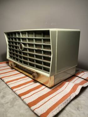 Rca Victor 6-xd-5b Early 1950s Am 5-tube Radio Model