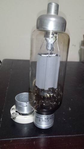 S-300 Scientific Electric 1966 Rare -scientific S300 300 Tube Valve Good Filament Includes Socket
