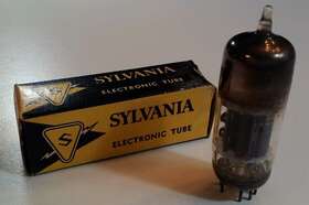 8cx8 Sylvania Electronic Tube Vtg 40s Or 50s Nos Nib Rare Vhtf Usa