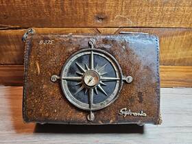 U-235 Sylvania 1900s Tube Radio