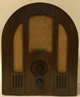 T4-8a Rca Vintage Victor 1935 Model Cathedral Style Tube Radio