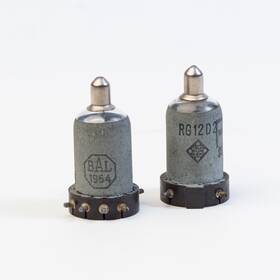 Rg12d2 Telefunken Pair Of Vintage Ww2 Vacuum Tubes - 1943 Inch Wehrmacht Labeled