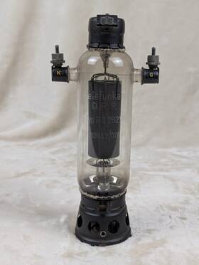 Rs282 Telefunken Triode Viii Vacuum Tube From Wwii