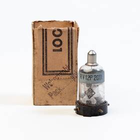 Rv12p2001 Telefunken Vintage German Ww2 Tube With Original Inch Wehrmacht Box - 1943