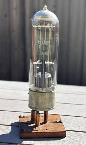 D-88057 Western Electric Rare Electron Tube - 14 Inches Museum Item