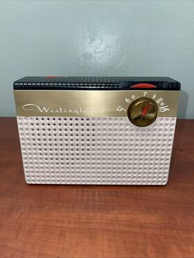 Westinghouse H-563-p4 Beautiful Vintage Model Number H-563p4 Battery Tube Radio Receiver