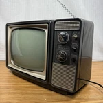 Vintage 1980 Zenith Solid State Crt Tv Retro Tube Television Tested. Fixed Price $174.99.