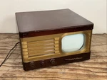 Vintage 1940'S Motorola VT-71 Tube Crt Tv Powers On. Fixed Price $500.00.