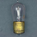 (1) Radiotron UV-200 Good Bright Filament Brass Base Tipped Glass. Fixed Price $39.99.