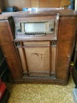 Antique Radio Silvertone Console 1940S. Fixed Price $500.00.