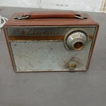 Untested Vintage Montgomery Ward Airline 7 Transistor Am Radio Mdl 621256. Fixed Price $37.95.