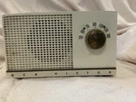 1950S Rca Victor Model 3X536 Tube Radio. Fixed Price $30.00.