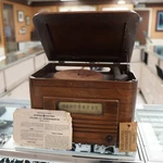 General Electric LCP-510 Vacuum Tube Vintage Wooden Radio Record Player. Fixed Price $99.99.